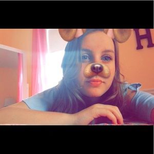 Meet your Posher, Hannah